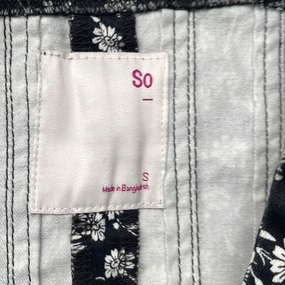 Mystery Box American Eagle Aerie PacSun SO Mixed Bundle Size Small 10 Pieces - Picture 13 of 15